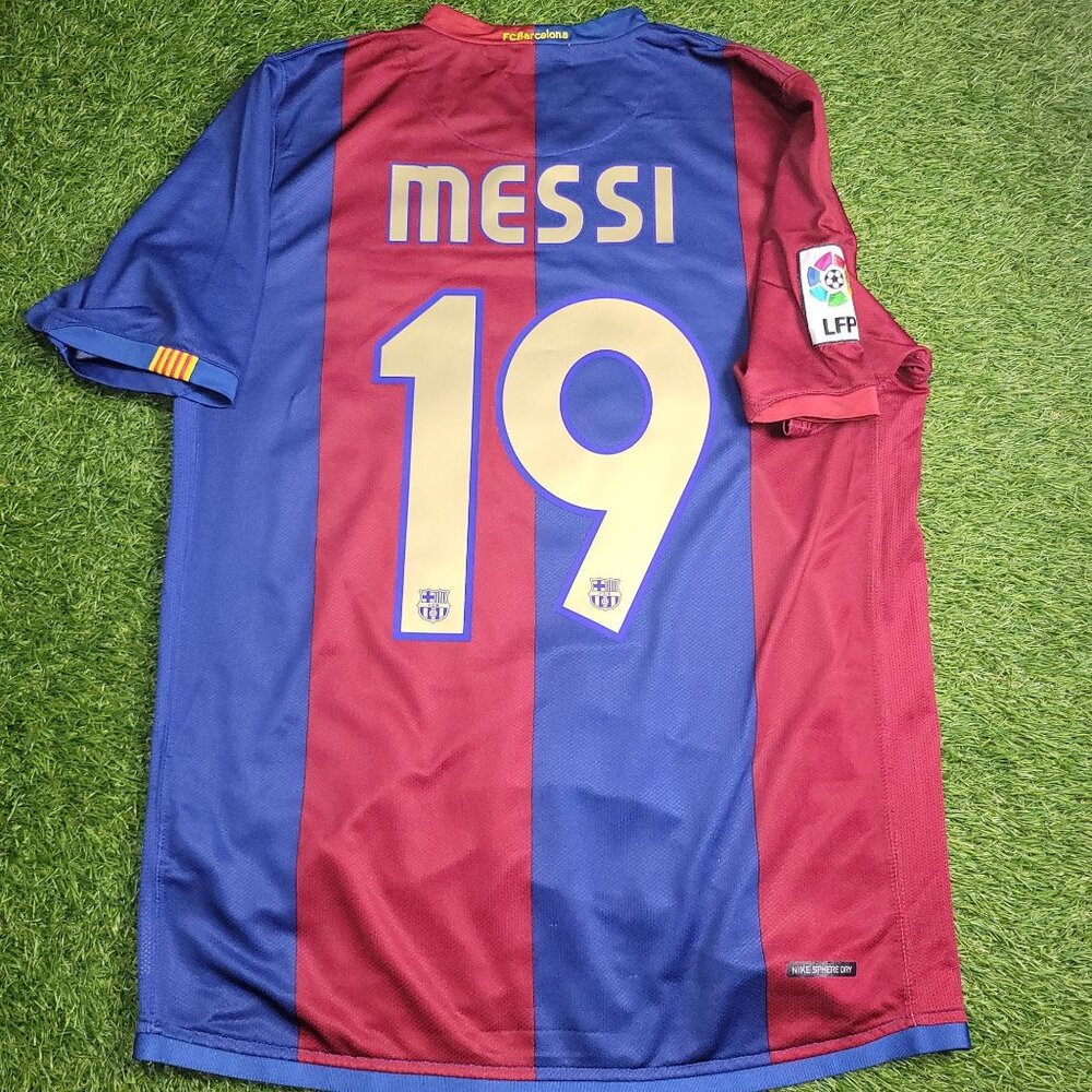 Messi Barcelona 2006 2007 Home Soccer Jersey Shirt M SKU# F6AOM 146980